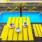 מלון דירות Atasehir The Place 2*