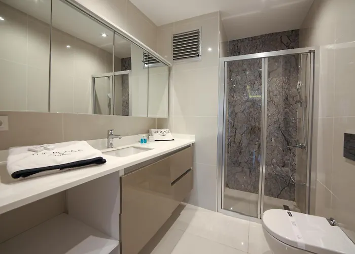 Atasehir The Place 2*